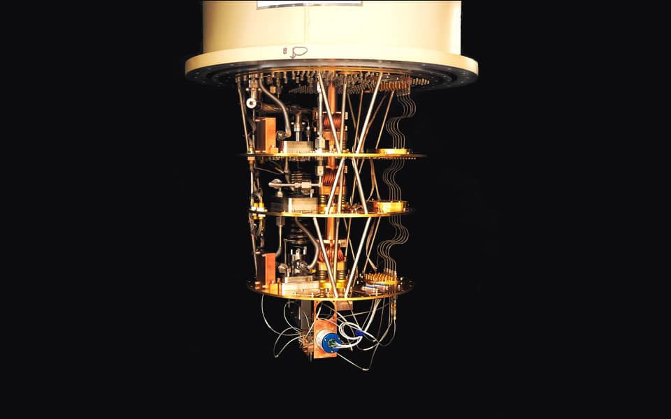 Cryogenic quantum testbed inside a research laboratory